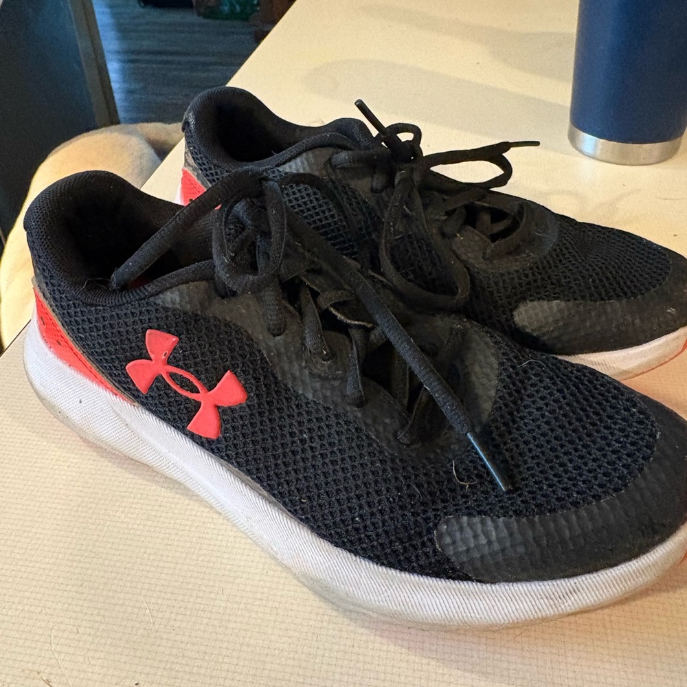 Under Armour Kids Black Mesh Sneakers with Red Logo